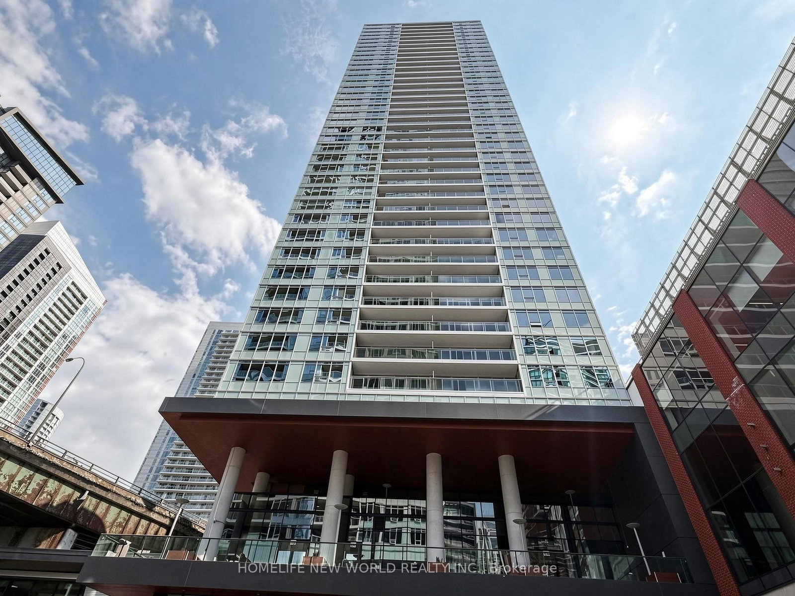 17 Bathurst Street • #2011 • Toronto, ON photo 2