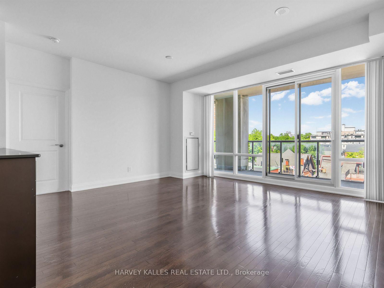 421-1 Bedford Road, Toronto, ON