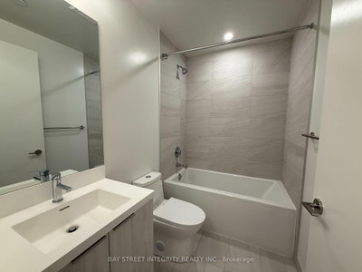Unit 609 — 400 King Street W — photo 5