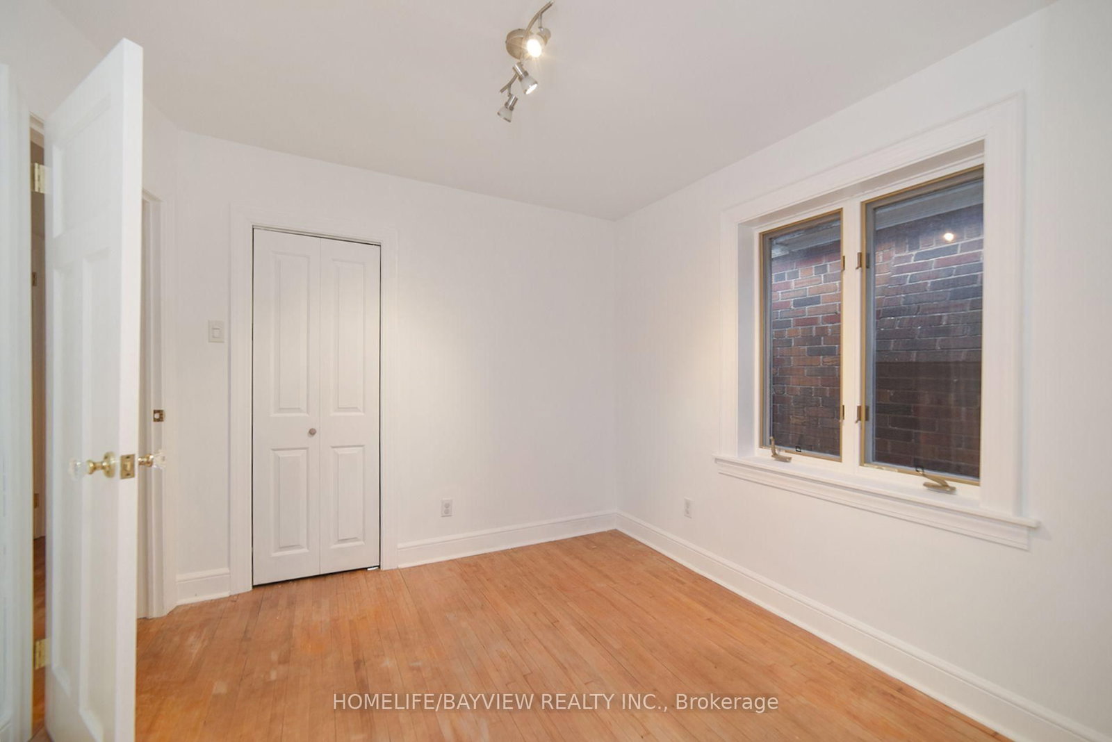 27 Cranbrooke Avenue • Toronto, ON photo 8