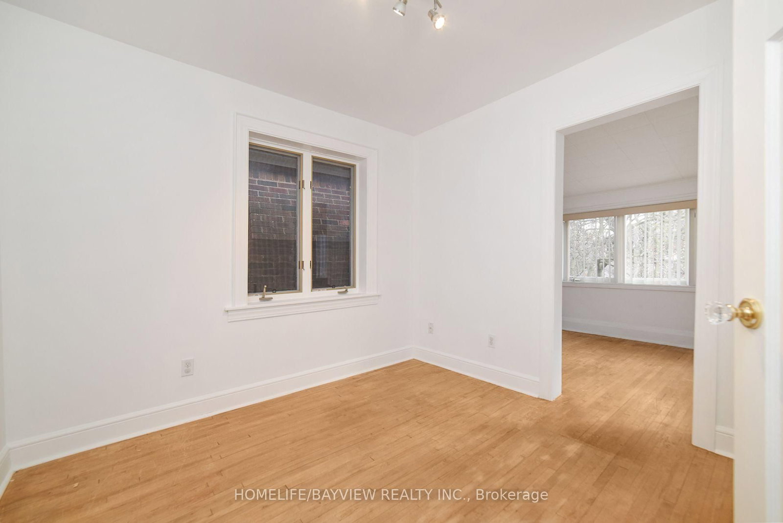 27 Cranbrooke Avenue • Toronto, ON photo 9