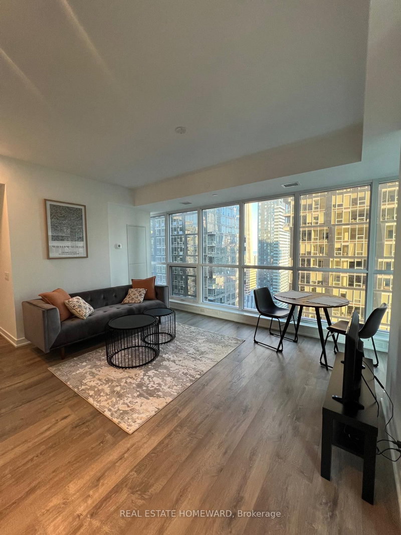 2903 - 327 King Street W