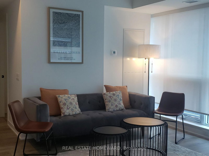 2903 - 327 King Street W