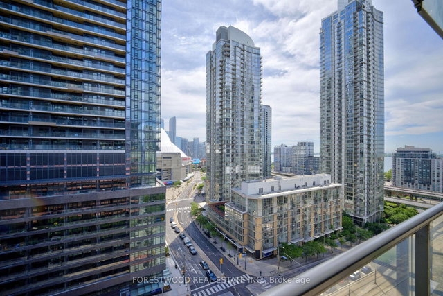 1716 - 4K Spadina Avenue