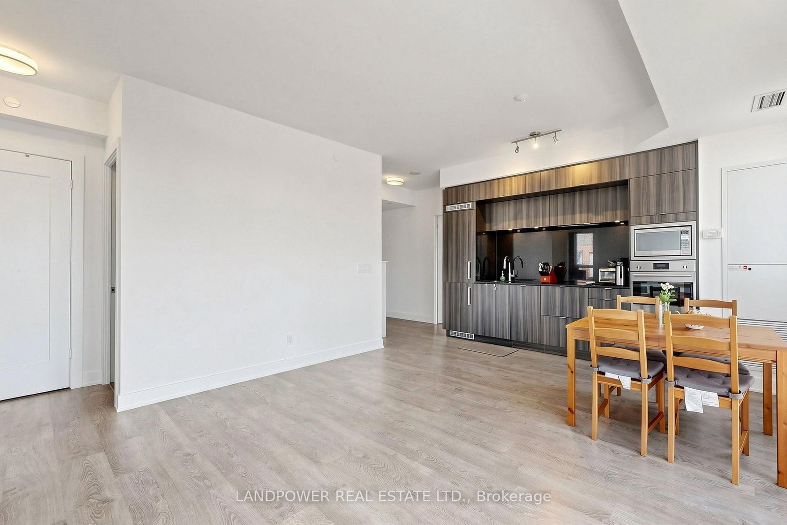 38 Cameron Street • #908 • Toronto, ON photo 12