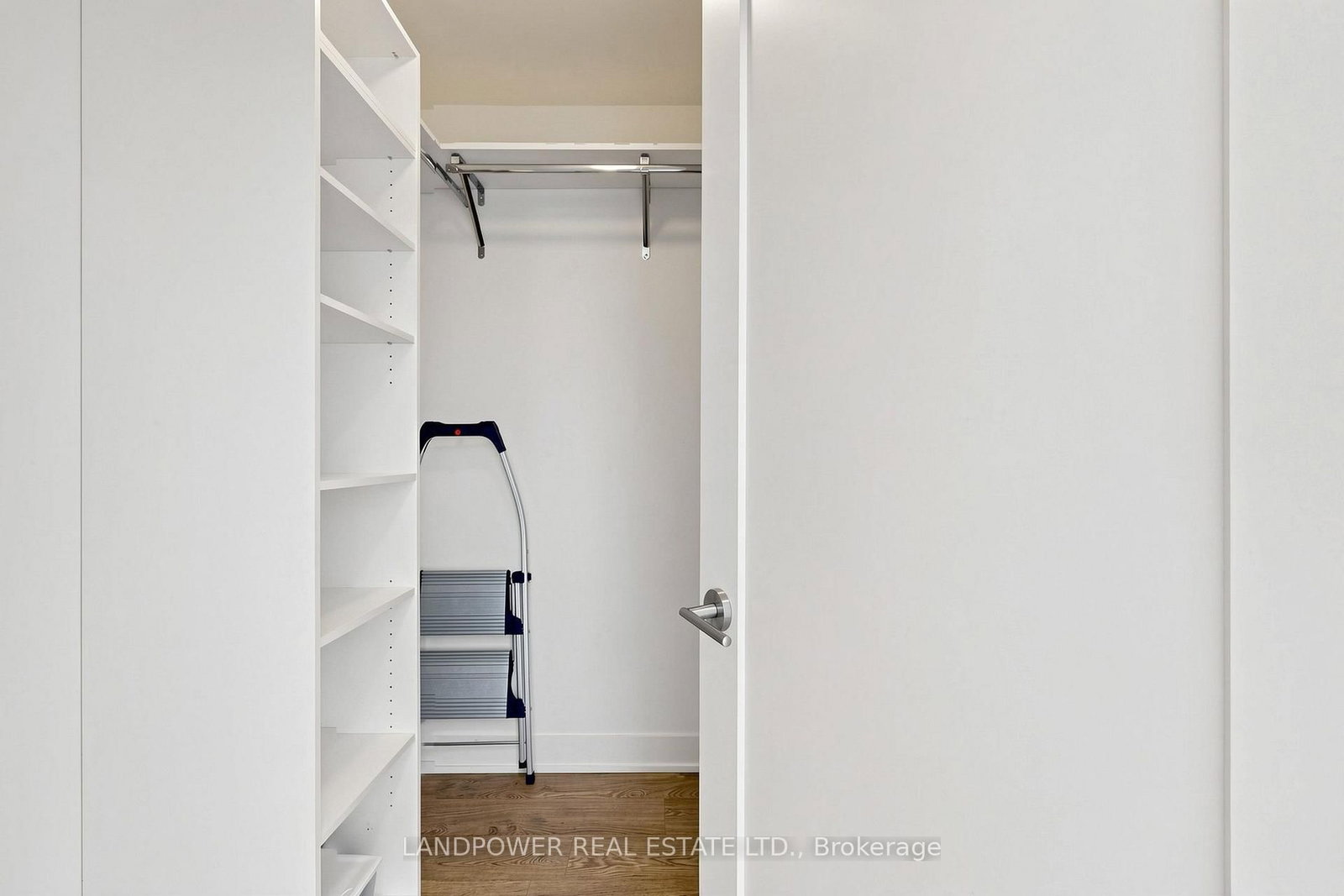 38 Cameron Street • #908 • Toronto, ON photo 21