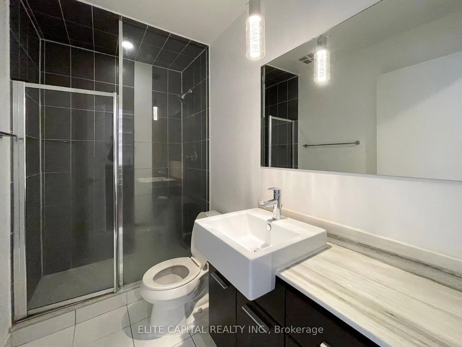 502-770 Bay Street, Toronto, ON, photo 5