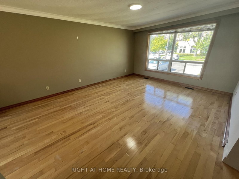 Main Floor - 9 Dewlane Drive