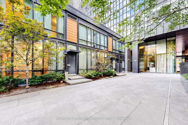 Th03 - 110 Charles Street E