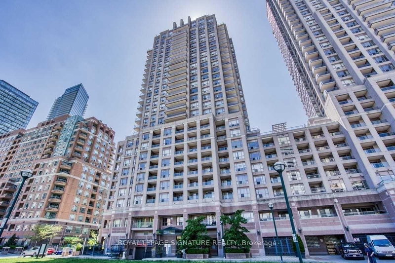 609 - 909 Bay Street