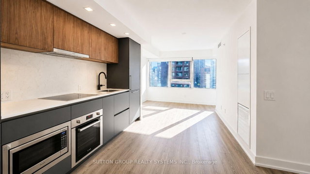 1103 - 609 Sherbourne Street