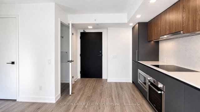 1103 - 609 Sherbourne Street
