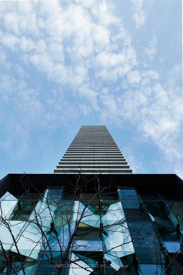 1207 - 224 King Street W