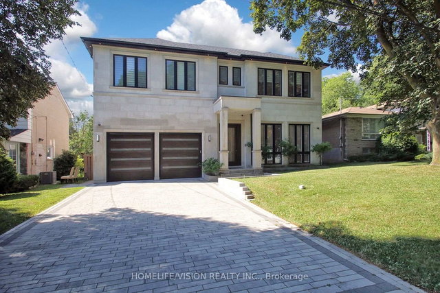 35 Longwood Drive SW