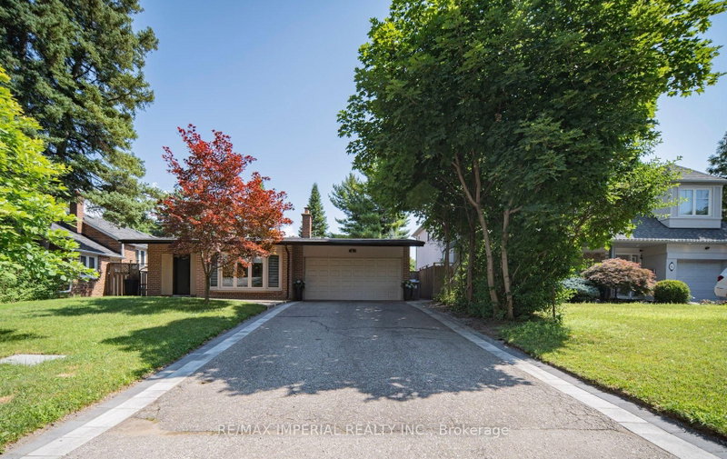 4 Quincy Crescent