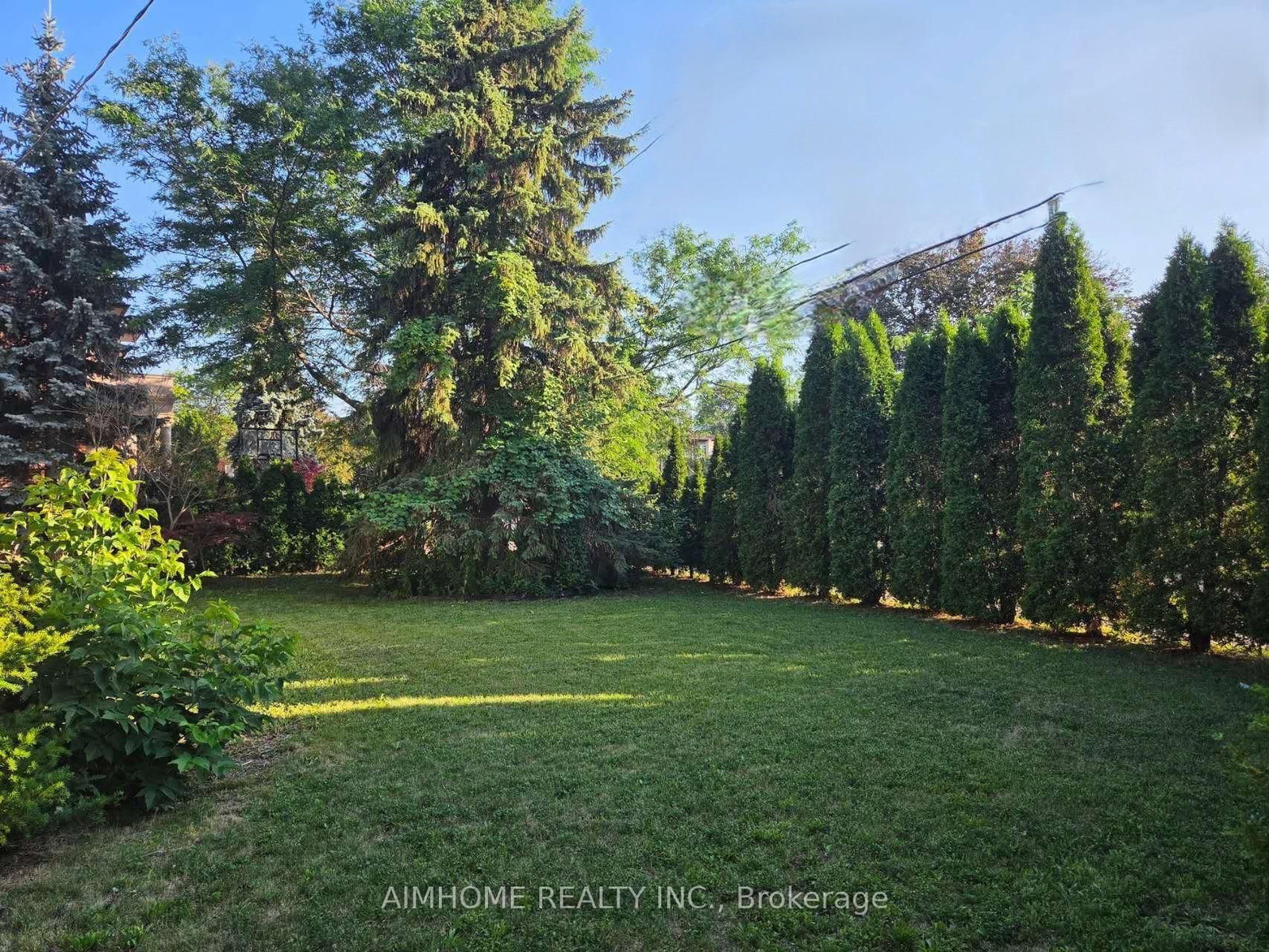 25 Burbank Drive • Toronto, ON photo 9