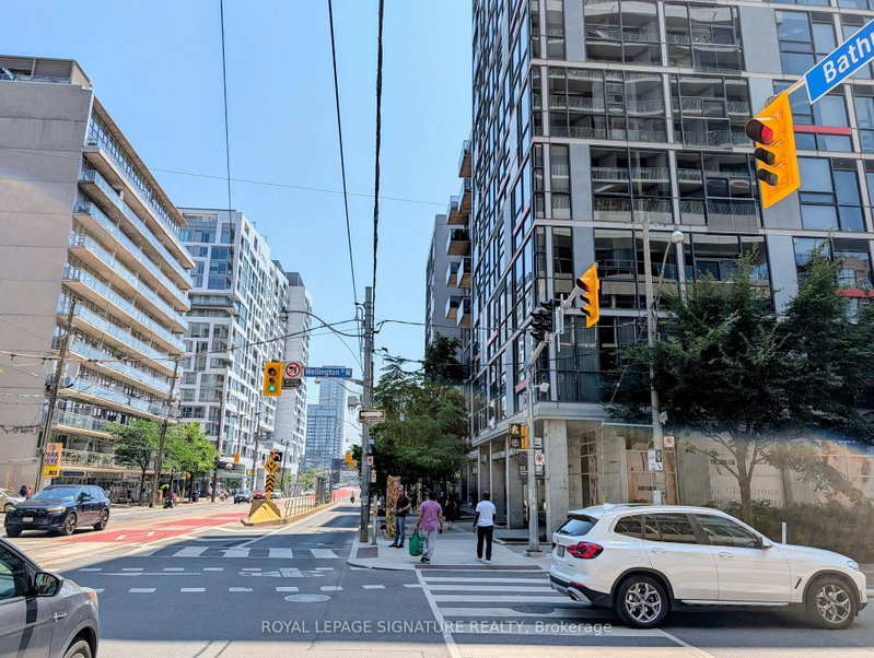 210 - 60 Bathurst Street