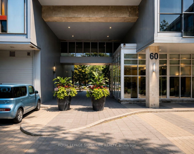 210 - 60 Bathurst Street