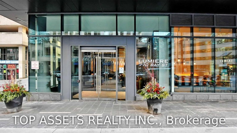 home for lease on 1202-770 Bay Street