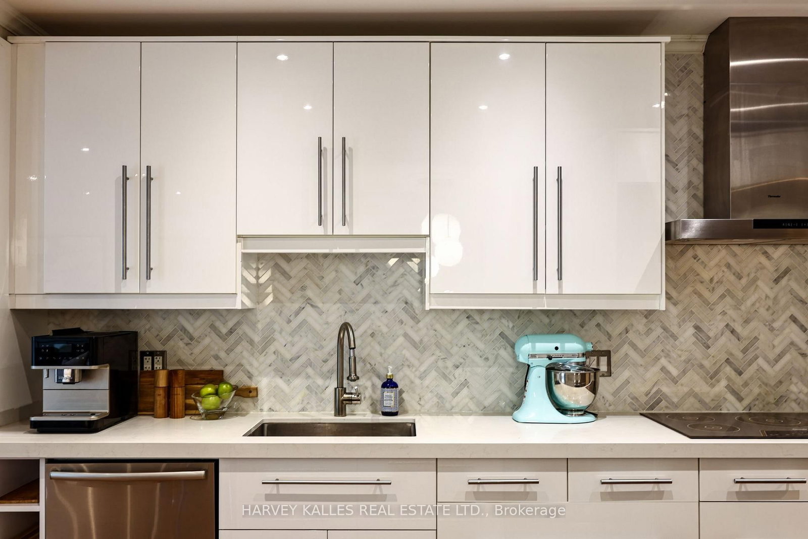 150 Deloraine Avenue • Toronto, ON photo 11