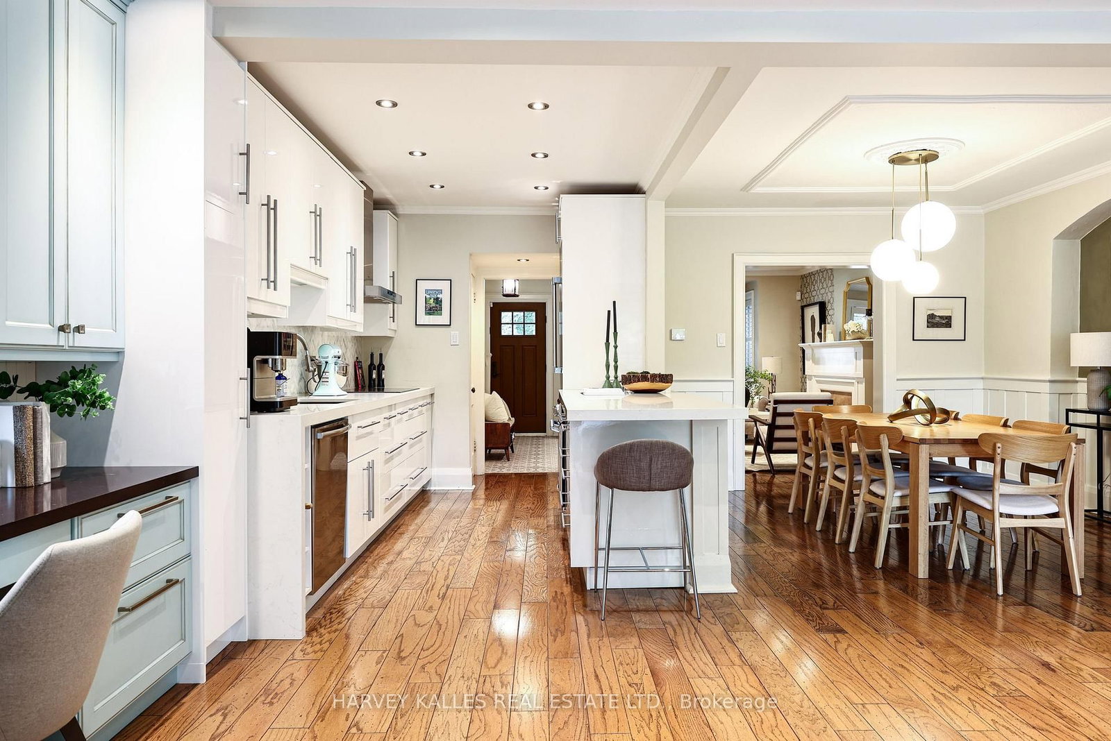 150 Deloraine Avenue • Toronto, ON photo 15