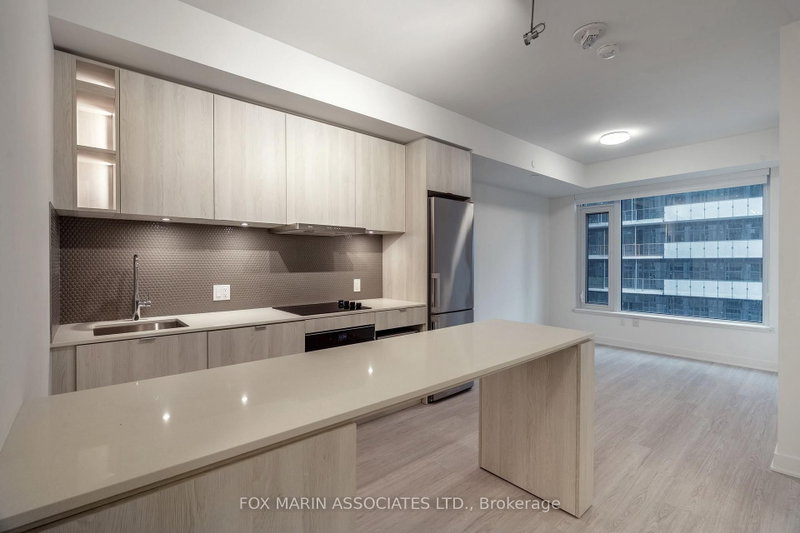 home for lease on 802-11 Yorkville Avenue