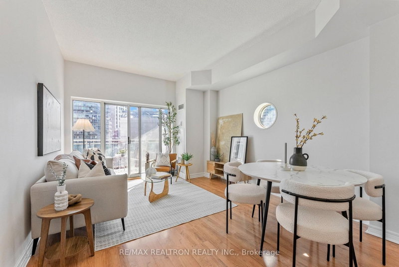 619 - 600 Queens Quay W