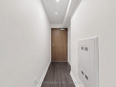 19 Bathurst Street • #1502 • Toronto, ON