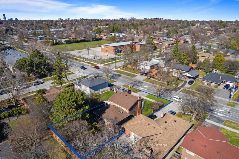 8 Underhill Drive