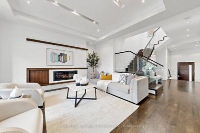 220 Roe Avenue — more photos