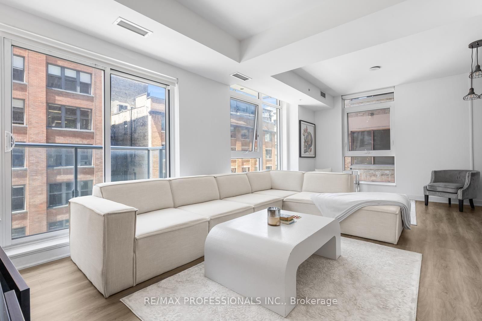 30 Nelson Street • #325 • Toronto, ON photo 20