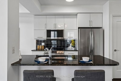 825 Church Street • #3102 • Toronto, ON