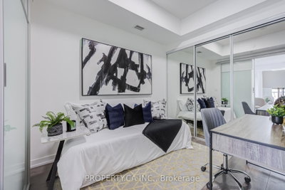 297 College Street • #707 • Toronto, ON