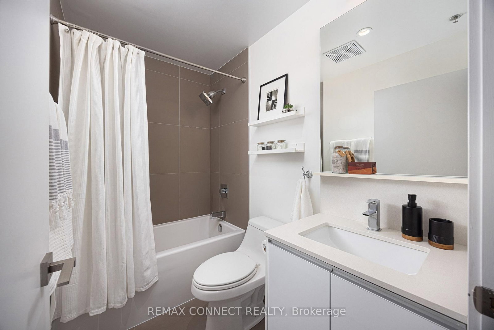 20 Minowan Miikan Lane • #1127 • Toronto, ON photo 24