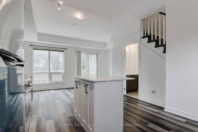 22 - 851 Sheppard Ave W Avenue