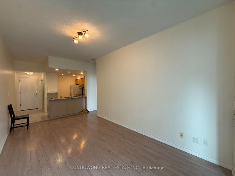 1118 - 168 Simcoe Street