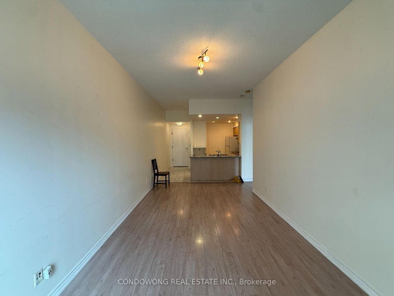 1118 - 168 Simcoe Street