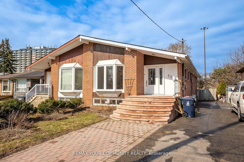 32 Marbury Crescent