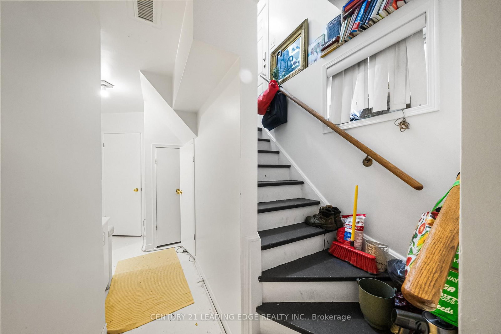 527 Glengarry Avenue • Toronto, ON photo 36