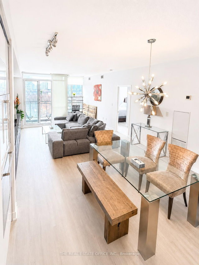 202 - 151 Dan Leckie Way