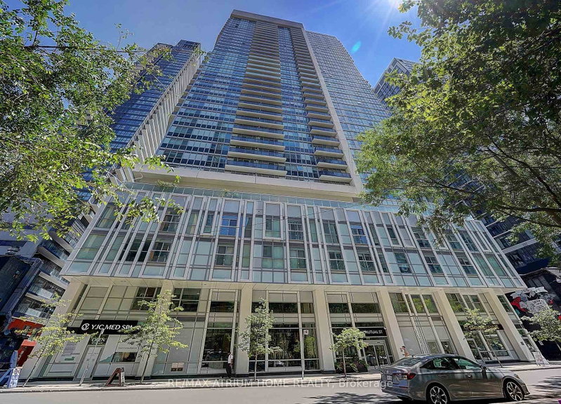 806 - 77 Mutual Street