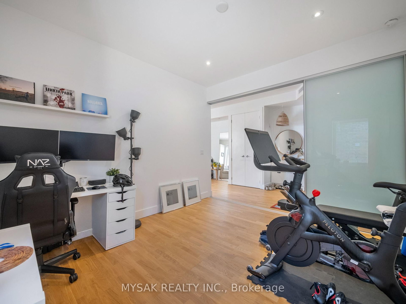 427 Crawford Street • Toronto, ON photo 13