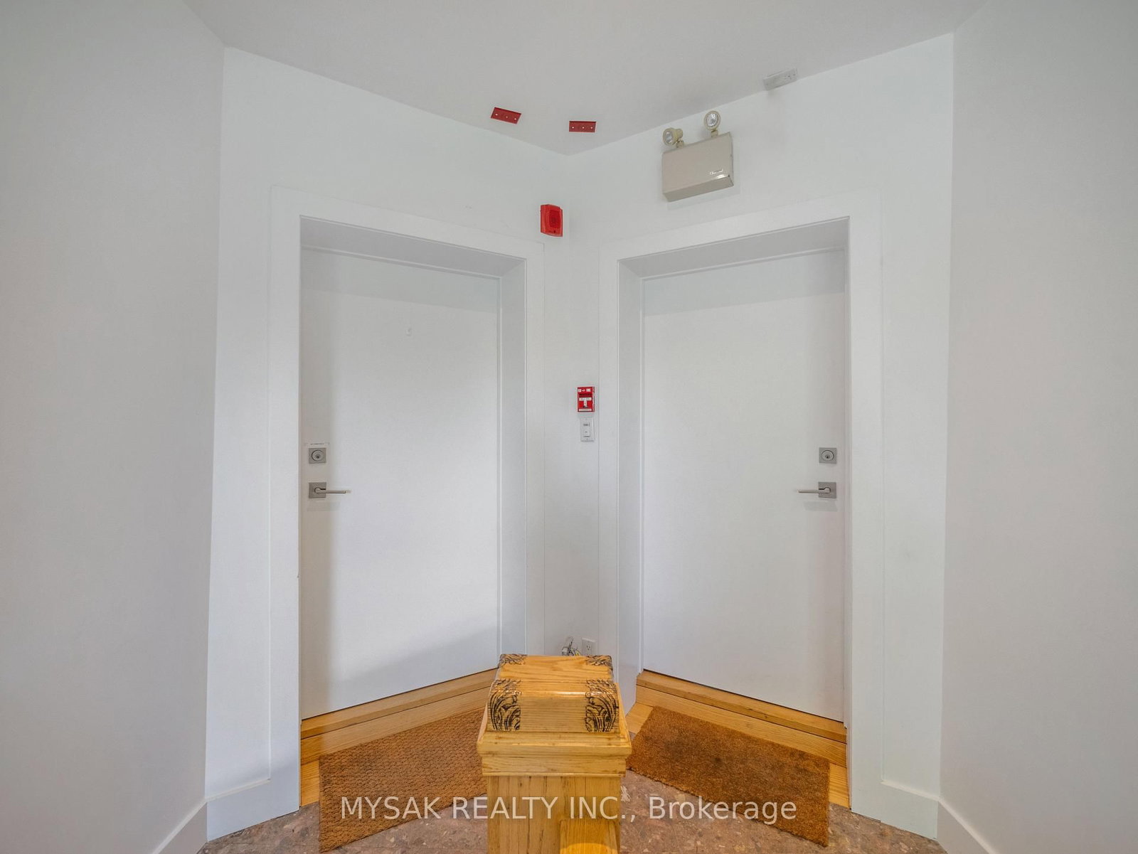 427 Crawford Street • Toronto, ON photo 19