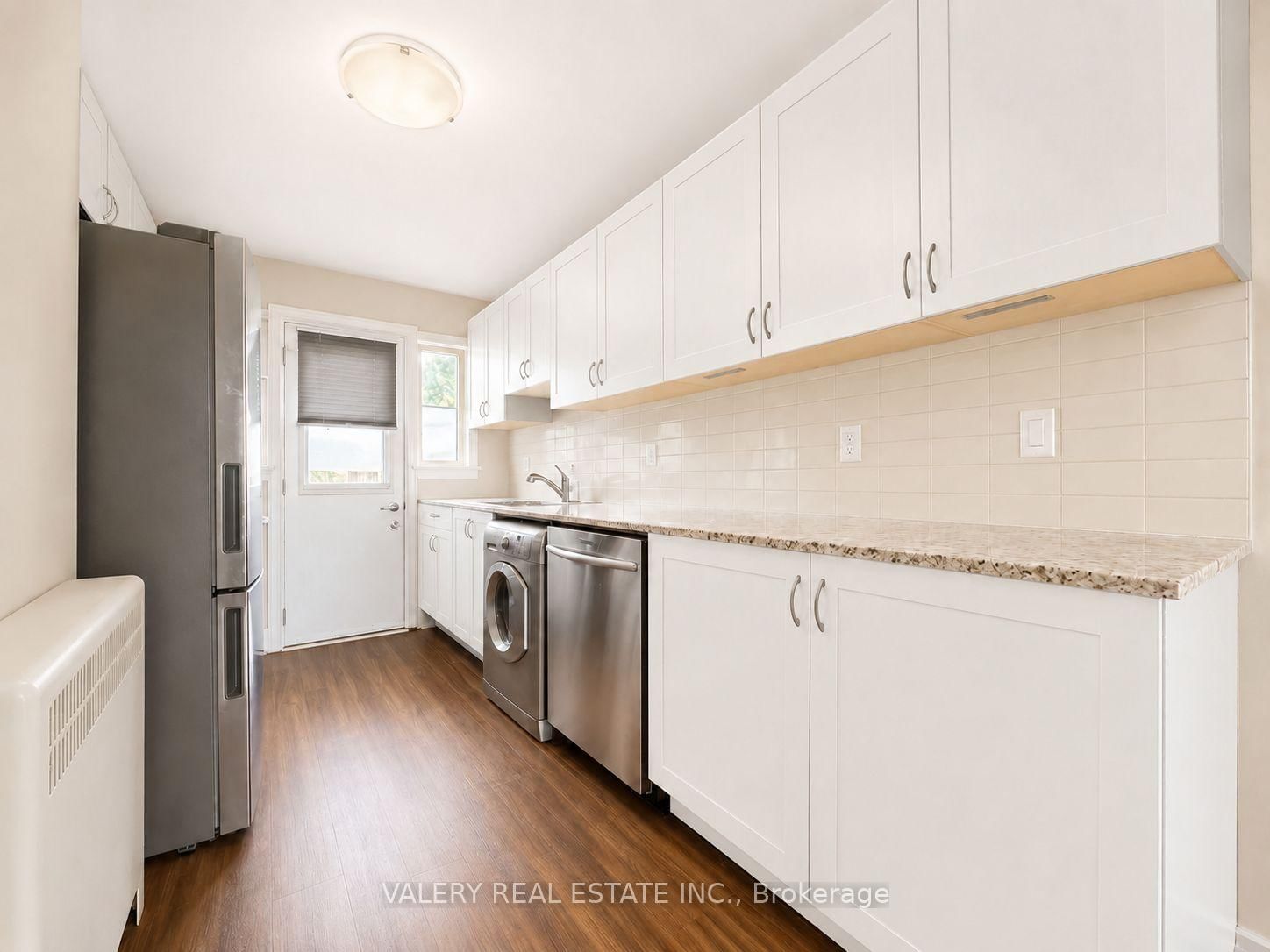 L24-2 Sutherland Drive, Toronto, ON, photo 3