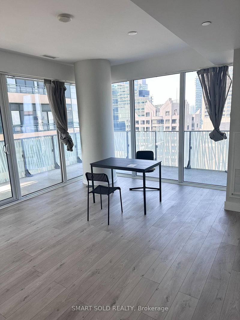 home for lease on 1907-42 Charles Street E