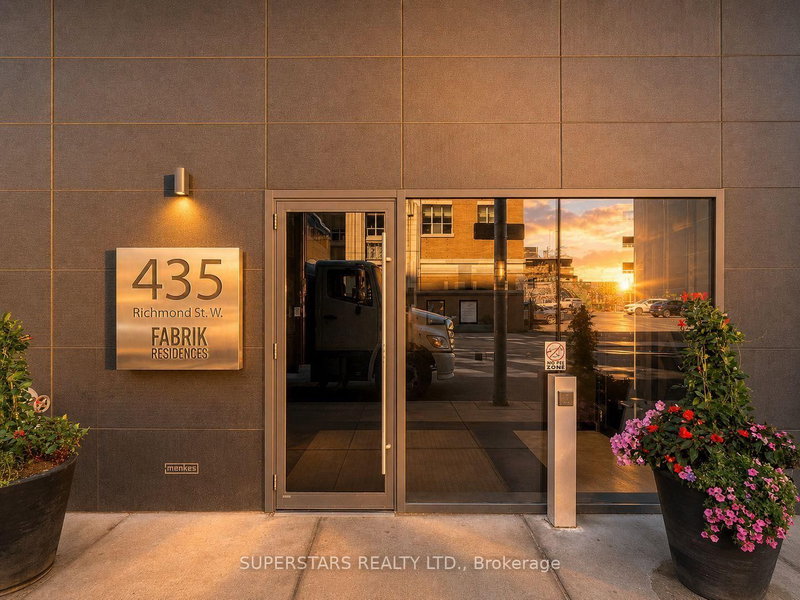 311 - 435 Richmond Street W