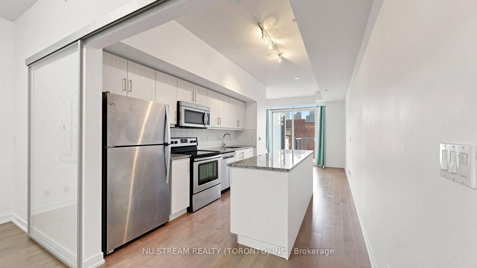 10 Willison Square • #708 • Toronto, ON photo 12