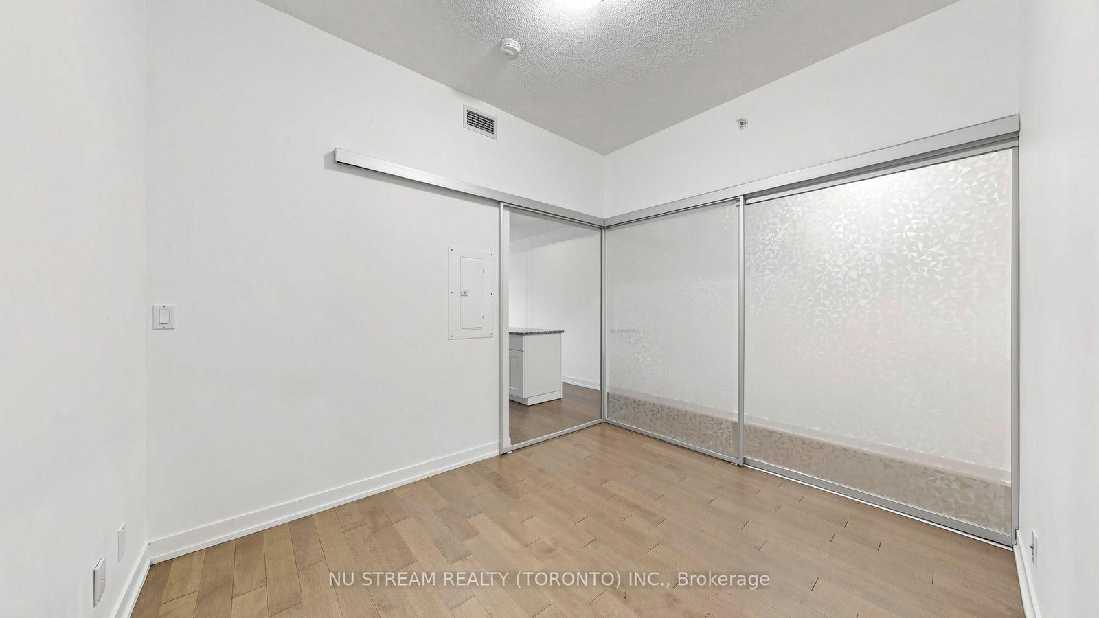 10 Willison Square • #708 • Toronto, ON photo 18