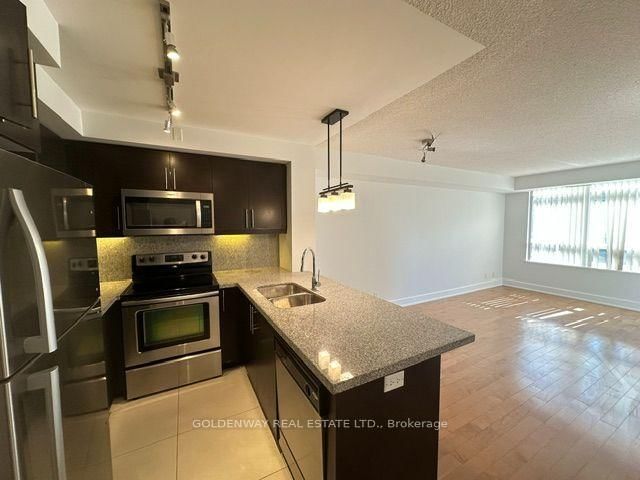 411 - 676 Sheppard Avenue E