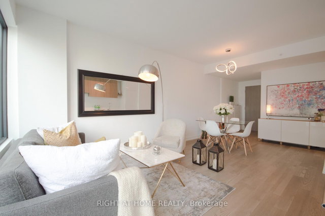 709 - 161 Roehampton Avenue